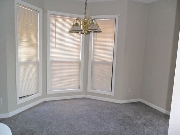 4th image of 6860 Brownwood Ln