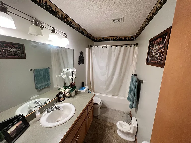 506 N Park St — Photo 11