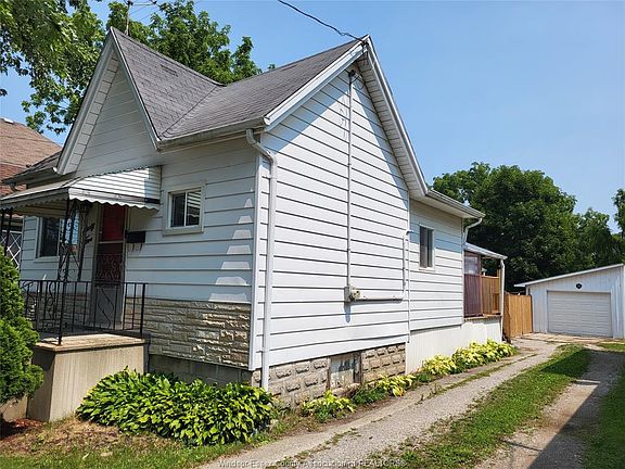 3rd image of 65 Prince St S