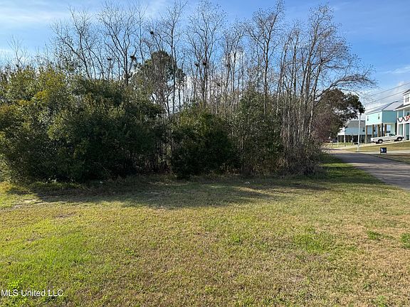 4th image of 125 Edith Dr Lot 13