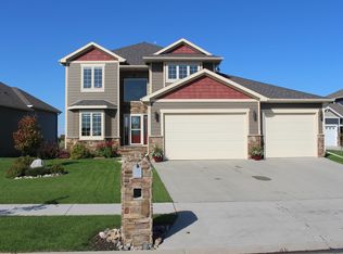 2125 38th St S, Moorhead, MN 56560