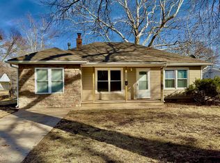 2040 SW Bowman Ct, Topeka, KS 66604