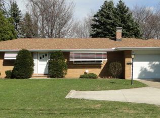 5323 Evergreen Dr, North Olmsted, OH