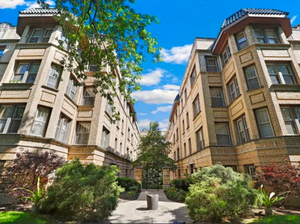 1366 W Greenleaf Ave APT 3N, Chicago, IL 60626