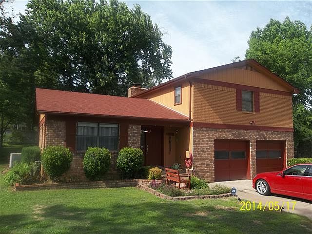 1st image of 12 Sherwood Ln