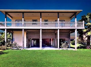 1955 Avenue H, Crystal Beach, TX 77650