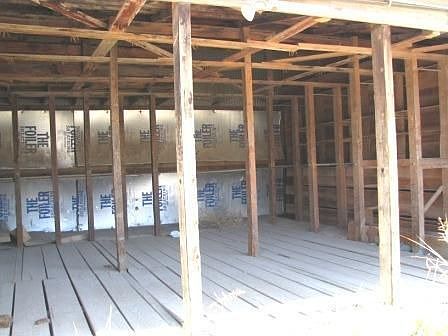 5th image of 204 E Holland Ave