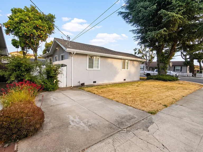14700 Pansy St — Photo 2