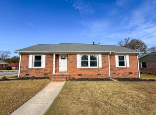 1484 Dover Rd, Spartanburg, SC 29301