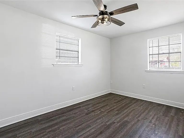 1536 Redwood Dr — Photo 10