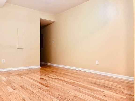 4th image of 2324 N Park Ave #A