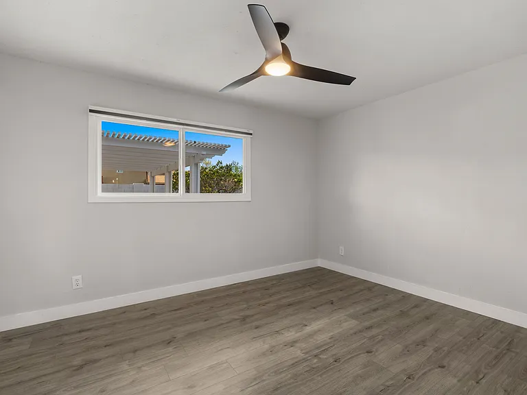 1615 E Fremont Dr — Photo 25