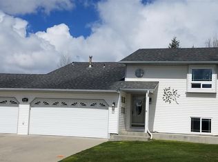 210 Camellia Cir, Rock Springs, WY 82901