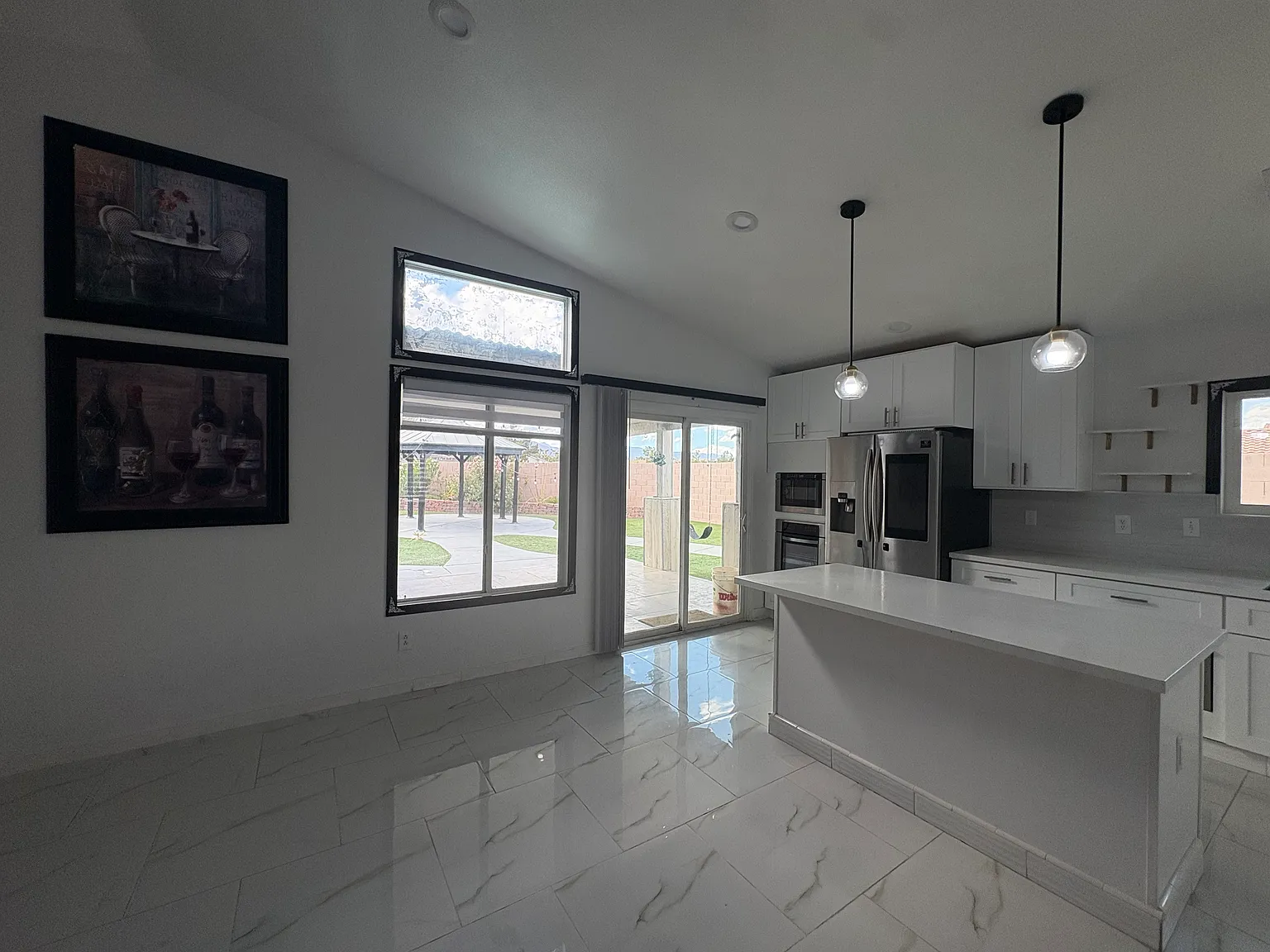 3 bed, 1317 sqft, $2,400 — Photo 4