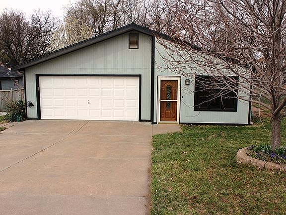 2nd image of 314 Palomino Ln