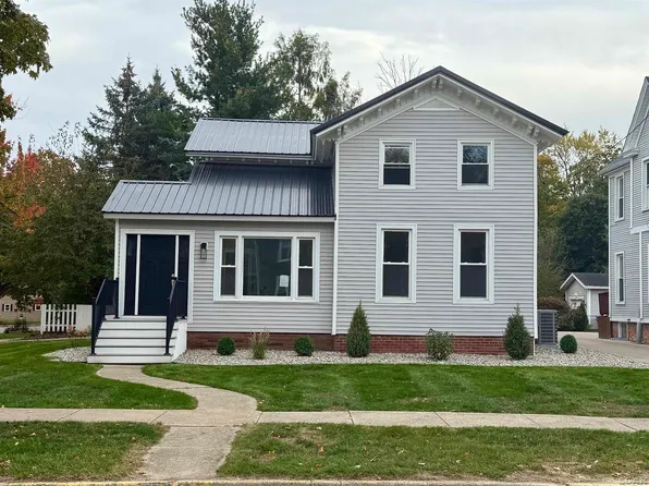 705 College Ave, Adrian, MI 49221