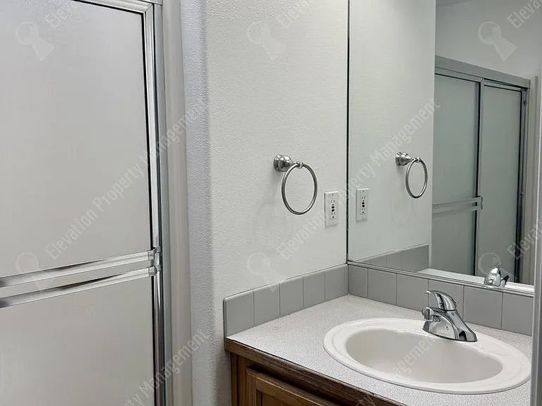 1299 NE Glacier Ridge Rd — Photo 18