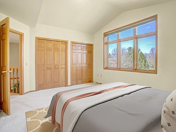 3rd image of 5699 Ashbourne Ln