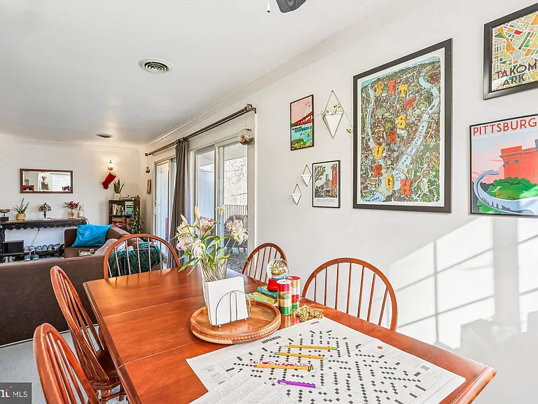 921 Prospect St #5 — Photo 8