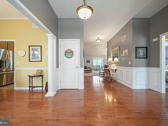 4th image of 96 Pear Blossom Ln