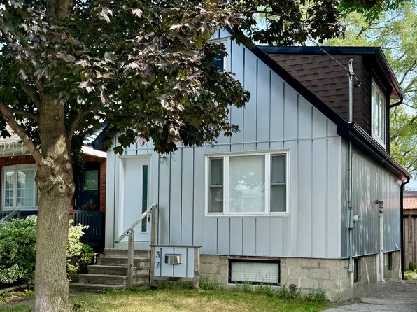 37 White Ave, Toronto, ON M6N 1S7