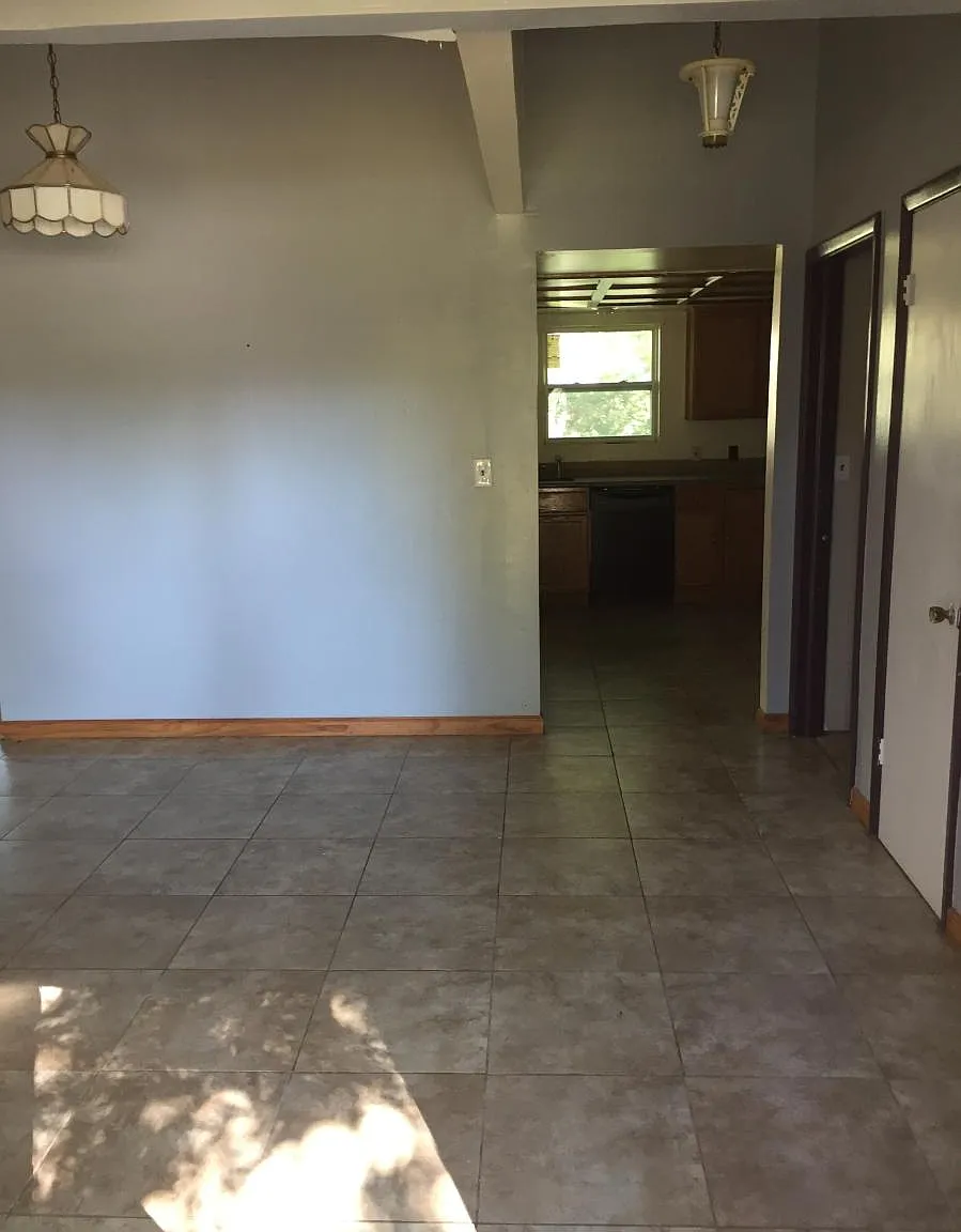E 34th Street, Tulsa — Photo 1