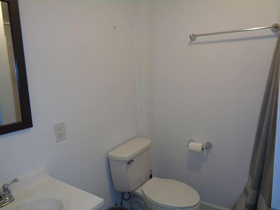 5th image of 212 Orr St
