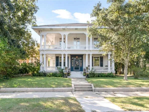 1323 Dauphin St, Mobile, AL 36604