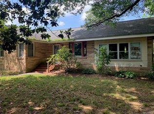 3516 Old Williamsburg Rd, Sandston, VA 23150