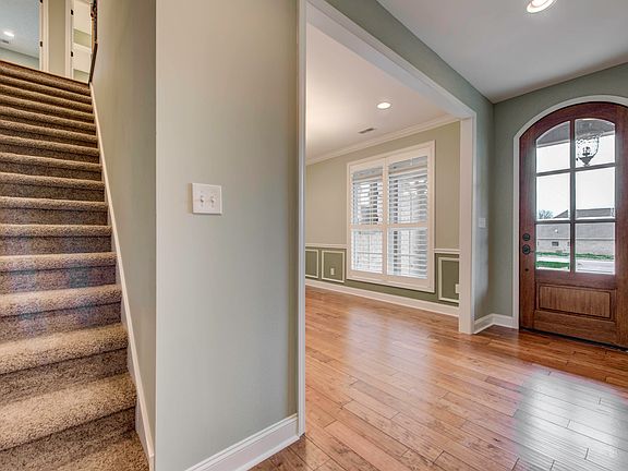 4th image of 611 Karch Dr