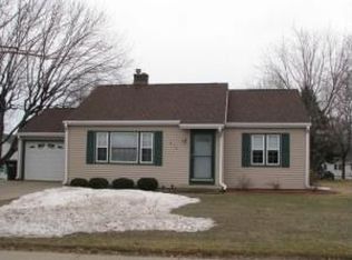 619 S 18th Ave, West Bend, WI 53095