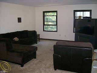 5th image of 8151 Fawn Valley Dr