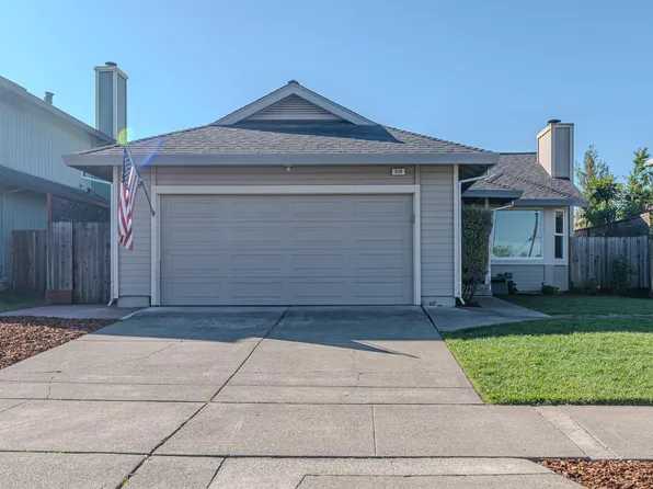 824 Breeze Way, Santa Rosa, CA 95404