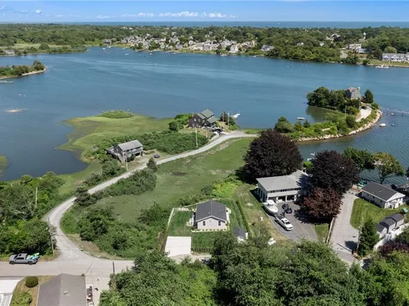 17 Goose Island Rd, Narragansett, RI 02882