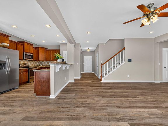 4th image of 10 Crawford Ct