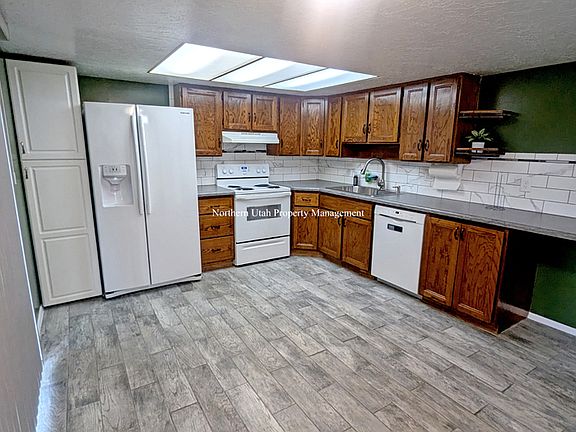 5 Kitchen View 2_10292024