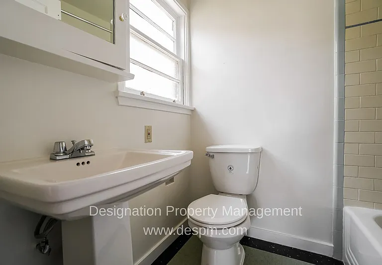 4619 1/2 Eagle Rock Blvd — Photo 13