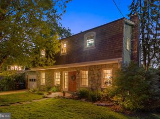 2610 Marcey Rd, Arlington, VA 22207