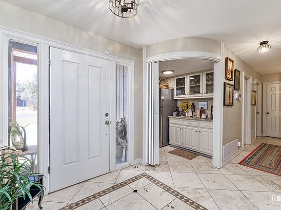 3rd image of 5414 Beverly Dr