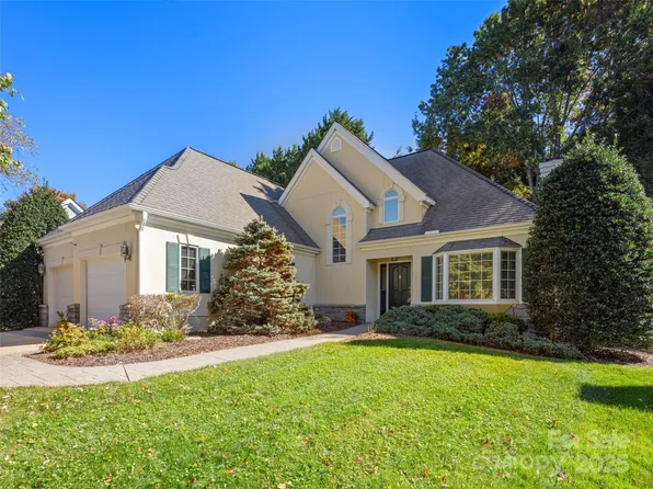 40 Tiverton Ln, Asheville, NC 28803