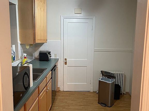 2nd image of 4603 Hanover Ave #4603