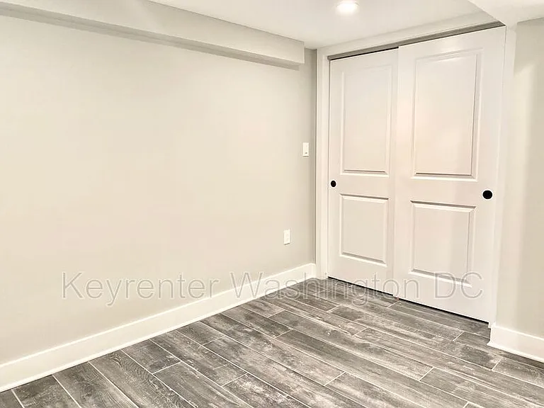 1618 Gales St NE #B — Photo 11