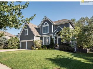 8406 W 127th Ter, Overland Park, KS 66213