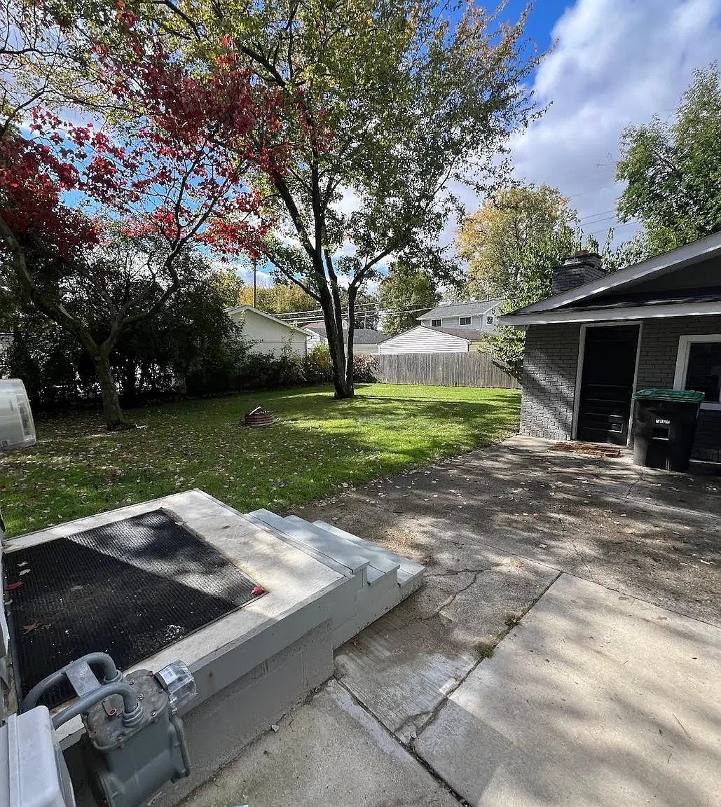 2 bed, 915 sqft, $1,525 — Photo 2