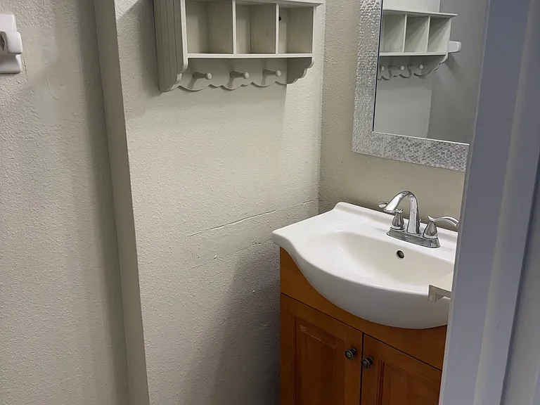 2305 N Johnson St #D — Photo 7