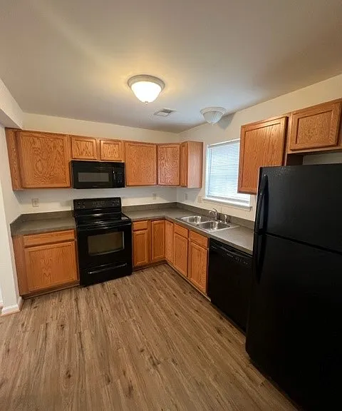 141 S Seneca St — Photo 8