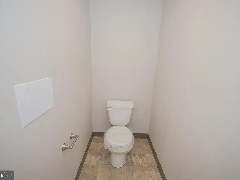 123 Bateman St #2-214B — Photo 51