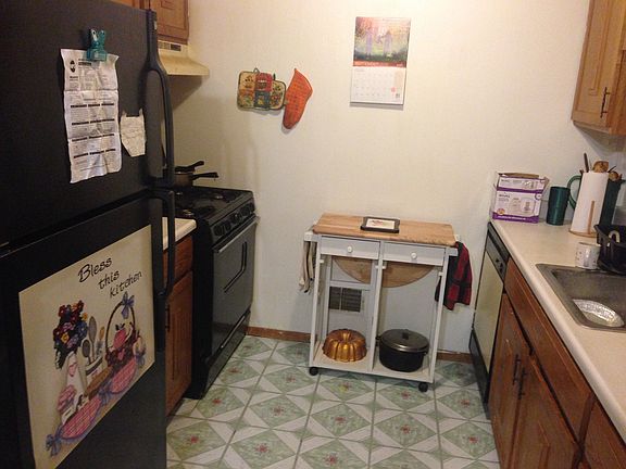 5th image of 7651 N 60th St #F202