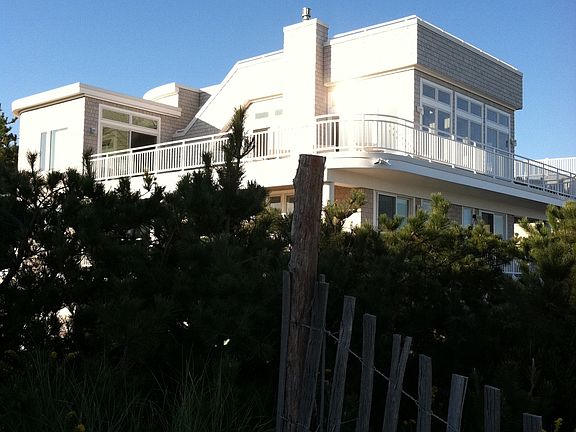 3rd image of 1029C Long Beach Blvd
