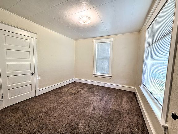 5th image of 703 W Montgomery Ave